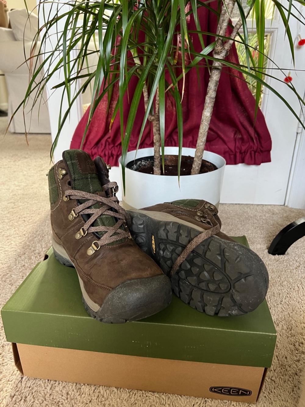 Keen Brown and Green Men's Hiking Boots